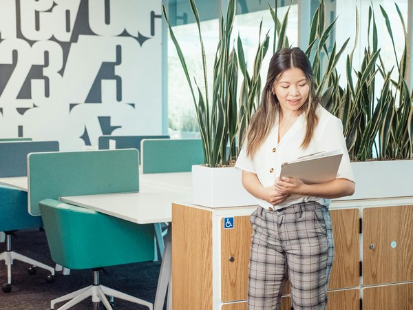 Baromate l'aquaponie : un écosystème vert pour votre espace de travail