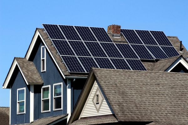 Investir dans des panneaux solaires à Évreux : bénéfices rapides